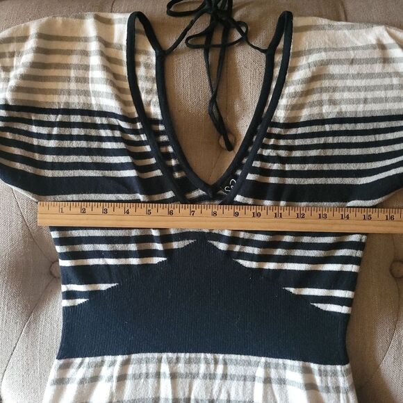Windsor Short Sleeve Low Back Tie Striped Mini Dress Black and Gray Womens Large - Picture 6 of 9